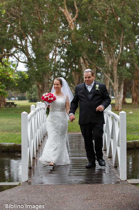 Bridal photos at Centennial park lily pond